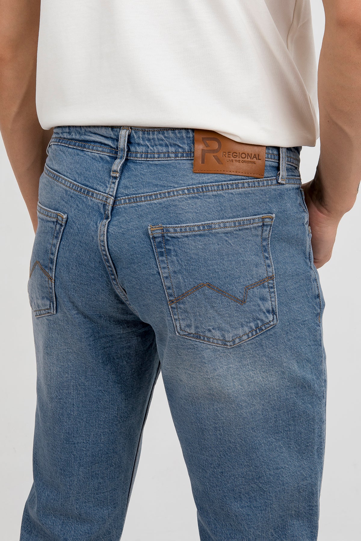 Erkek Slim Fit Açık Mavi Kot Pantolon — Regional