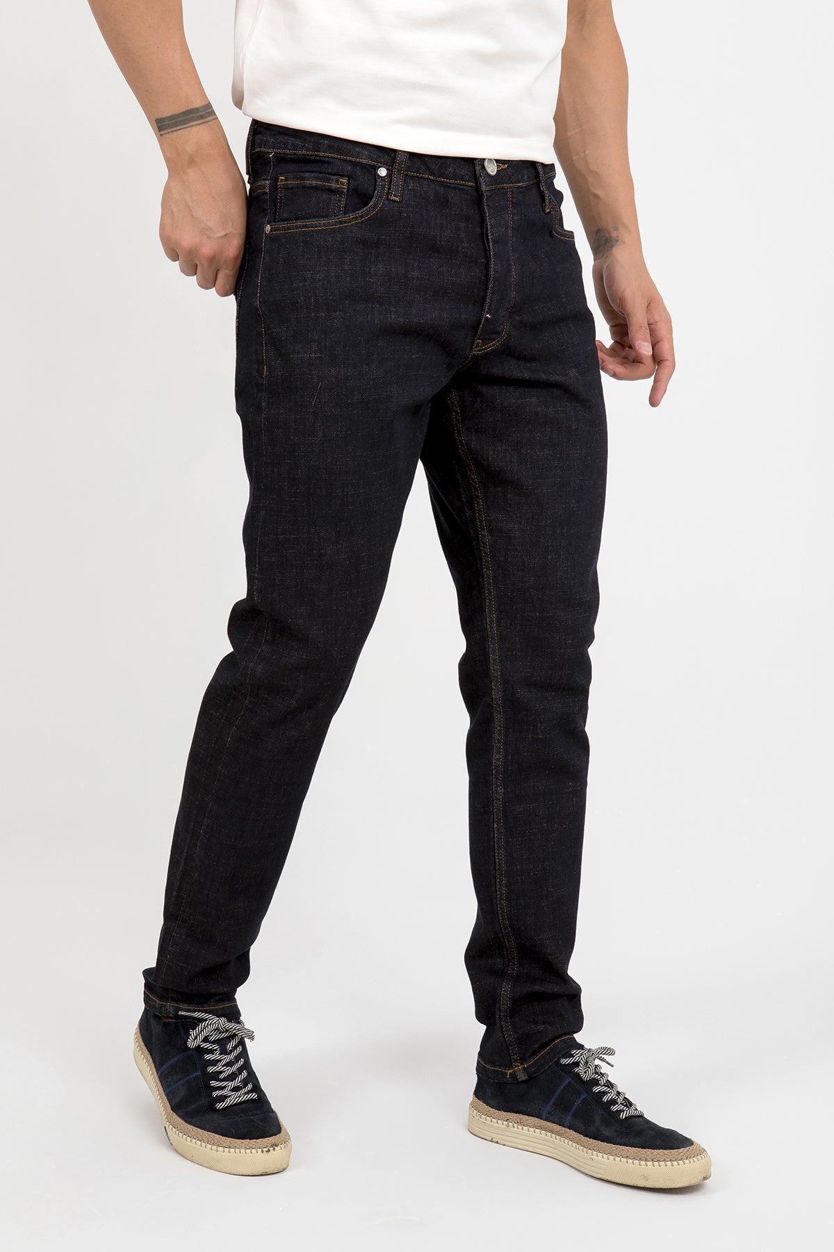 Erkek Medium Fit Koyu Kot Pantolon — Regional