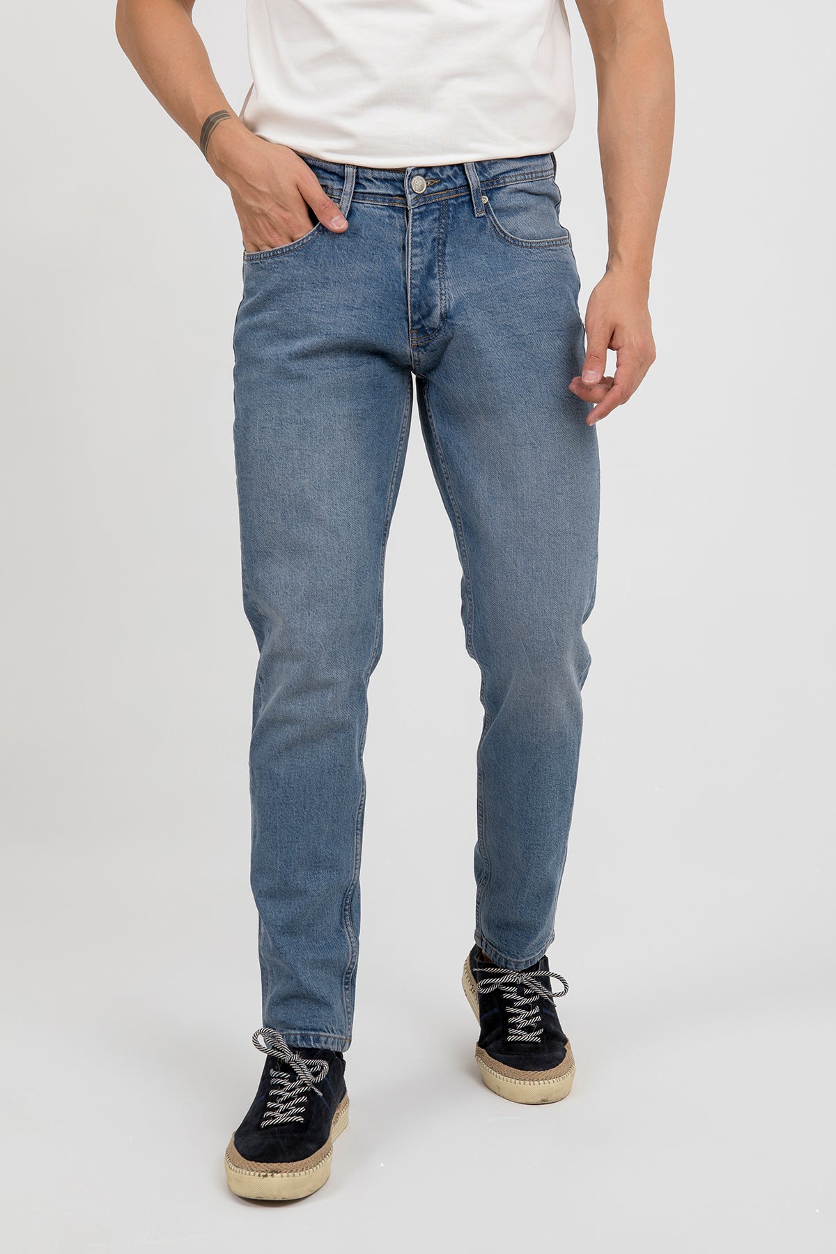 Erkek Slim Fit Açık Mavi Kot Pantolon — Regional