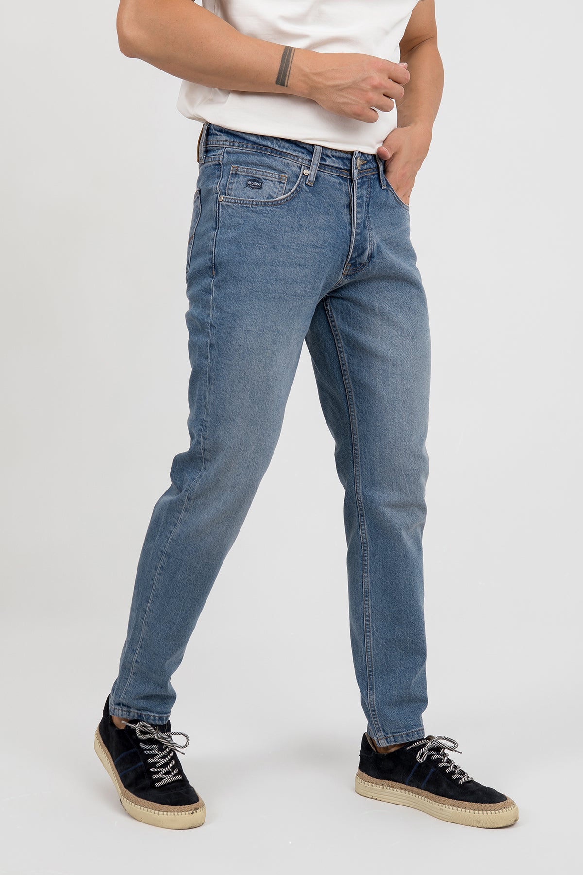 Erkek Slim Fit Açık Mavi Kot Pantolon — Regional