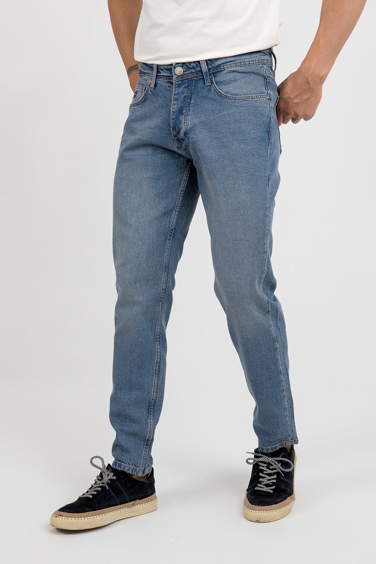 Erkek Slim Fit Açık Mavi Kot Pantolon — Regional