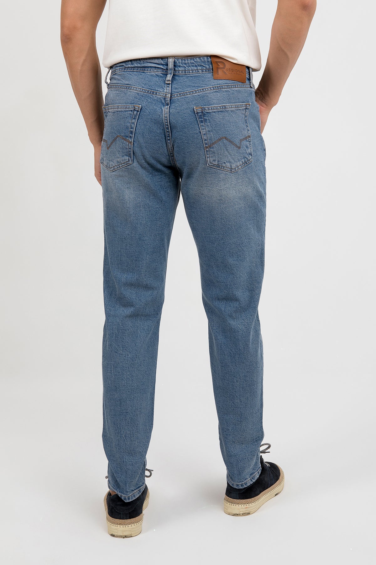 Erkek Slim Fit Açık Mavi Kot Pantolon — Regional