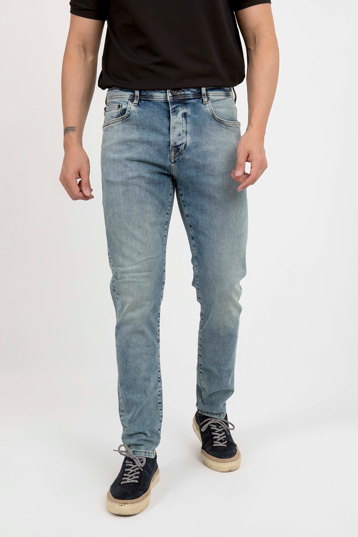 Erkek Slim Fit Taş Yıkamalı Kot Pantolon — Regional