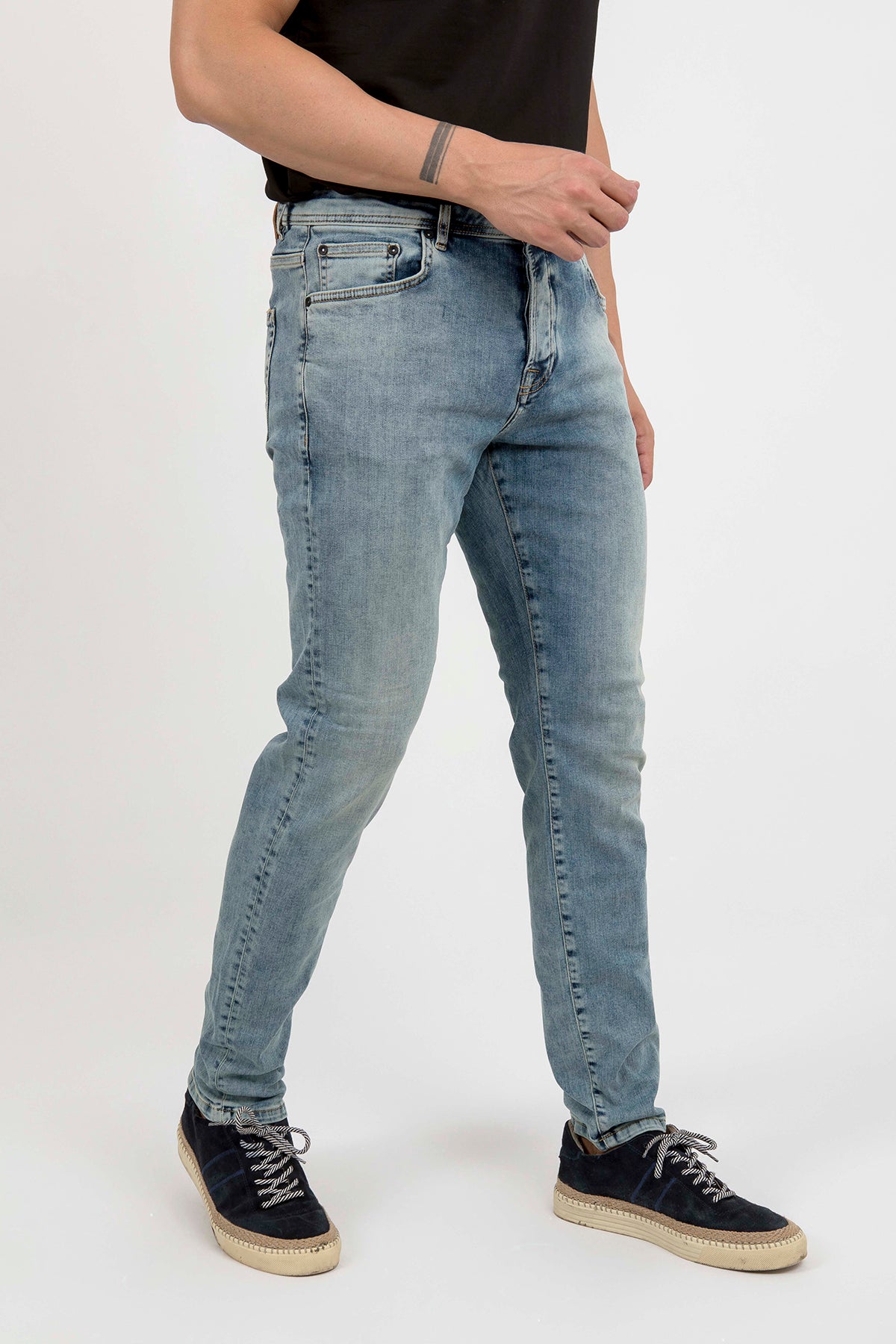 Erkek Slim Fit Taş Yıkamalı Kot Pantolon — Regional