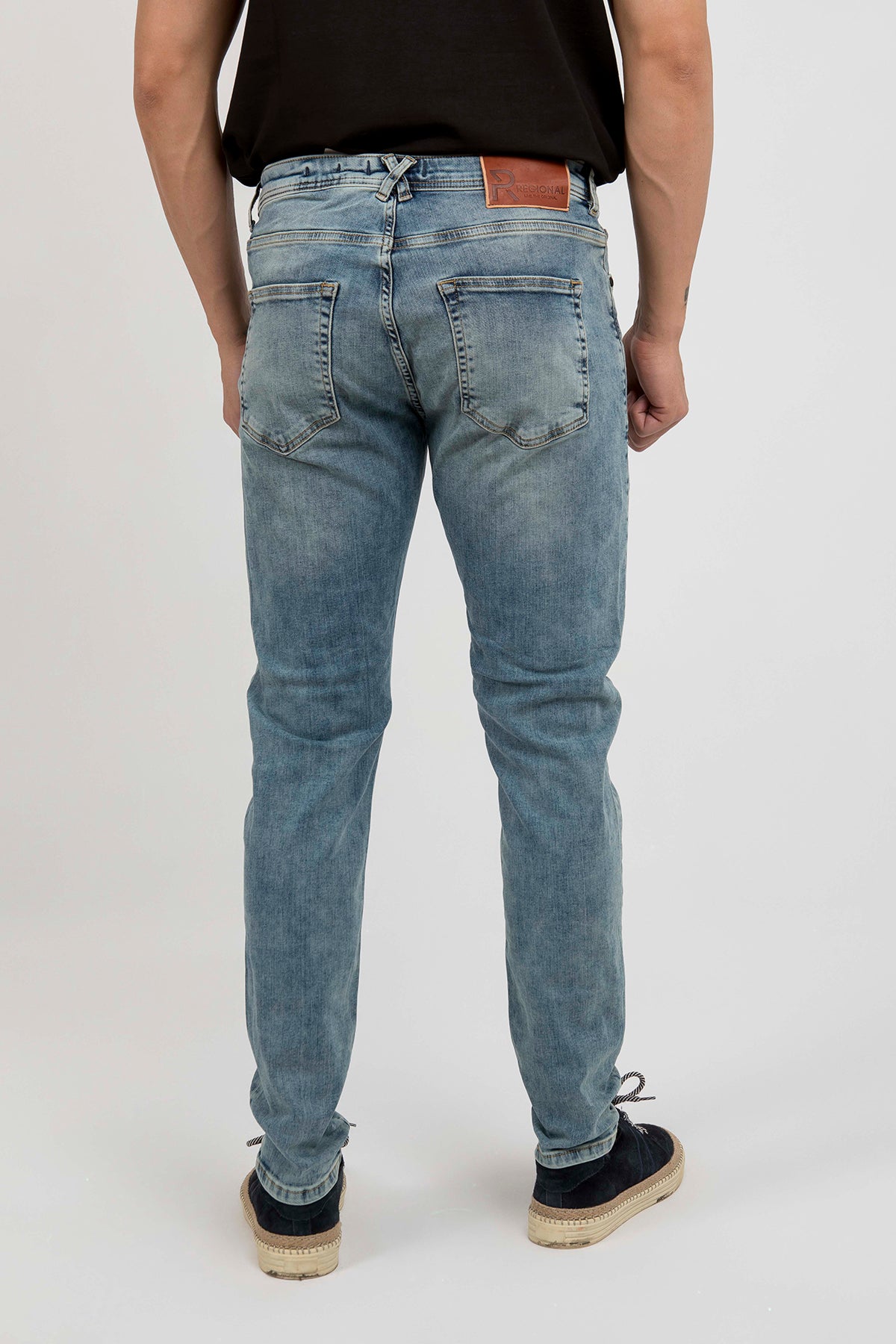 Erkek Slim Fit Taş Yıkamalı Kot Pantolon — Regional