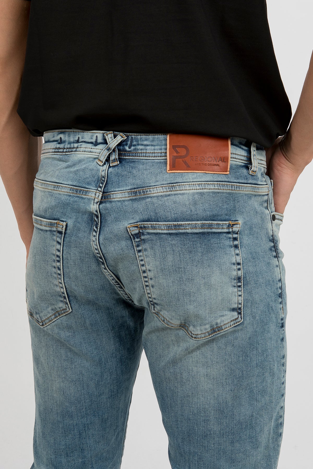 Erkek Slim Fit Taş Yıkamalı Kot Pantolon — Regional
