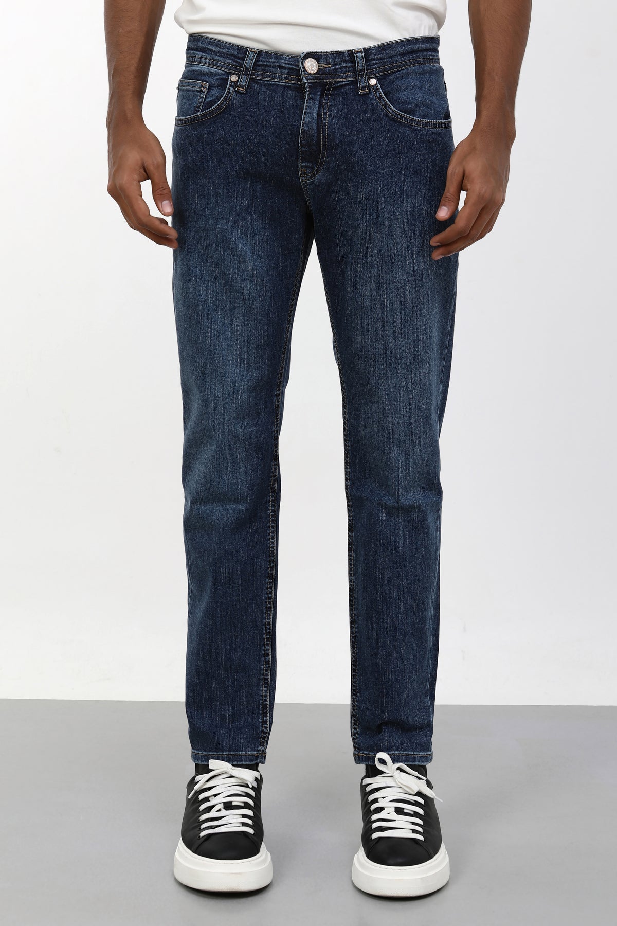 Erkek slim fit koyu mavi kot pantolon